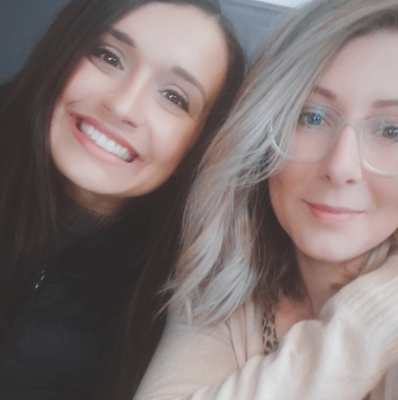 Meet your Posher, Courtney - Picture 2 of 4